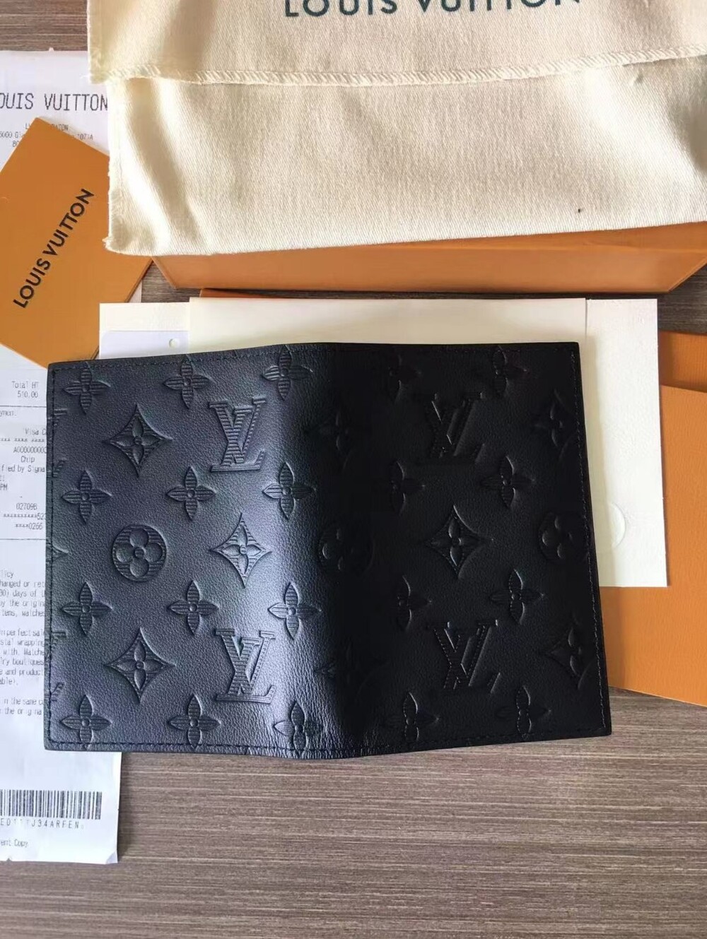Louis Vuitton Passport Cover - Picture 8 of 10